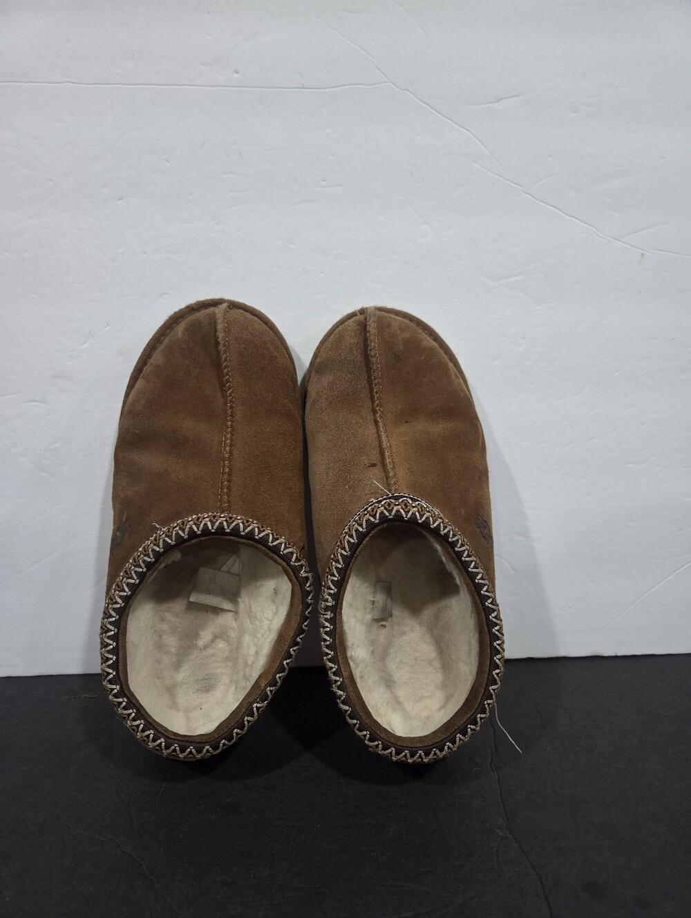 UGG Women's Brown Suede Slippers Sz.10